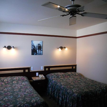 Motel Normandie Louiseville ภายนอก รูปภาพ