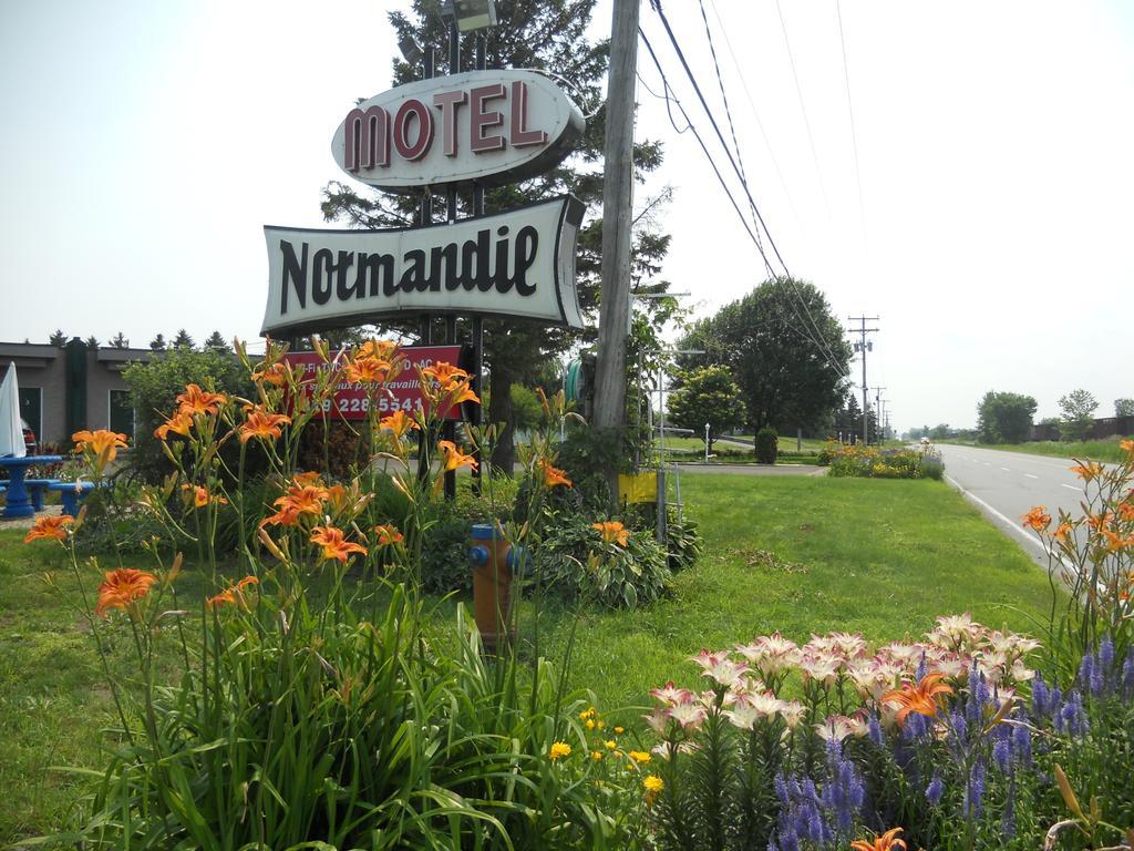 Motel Normandie Louiseville ภายนอก รูปภาพ