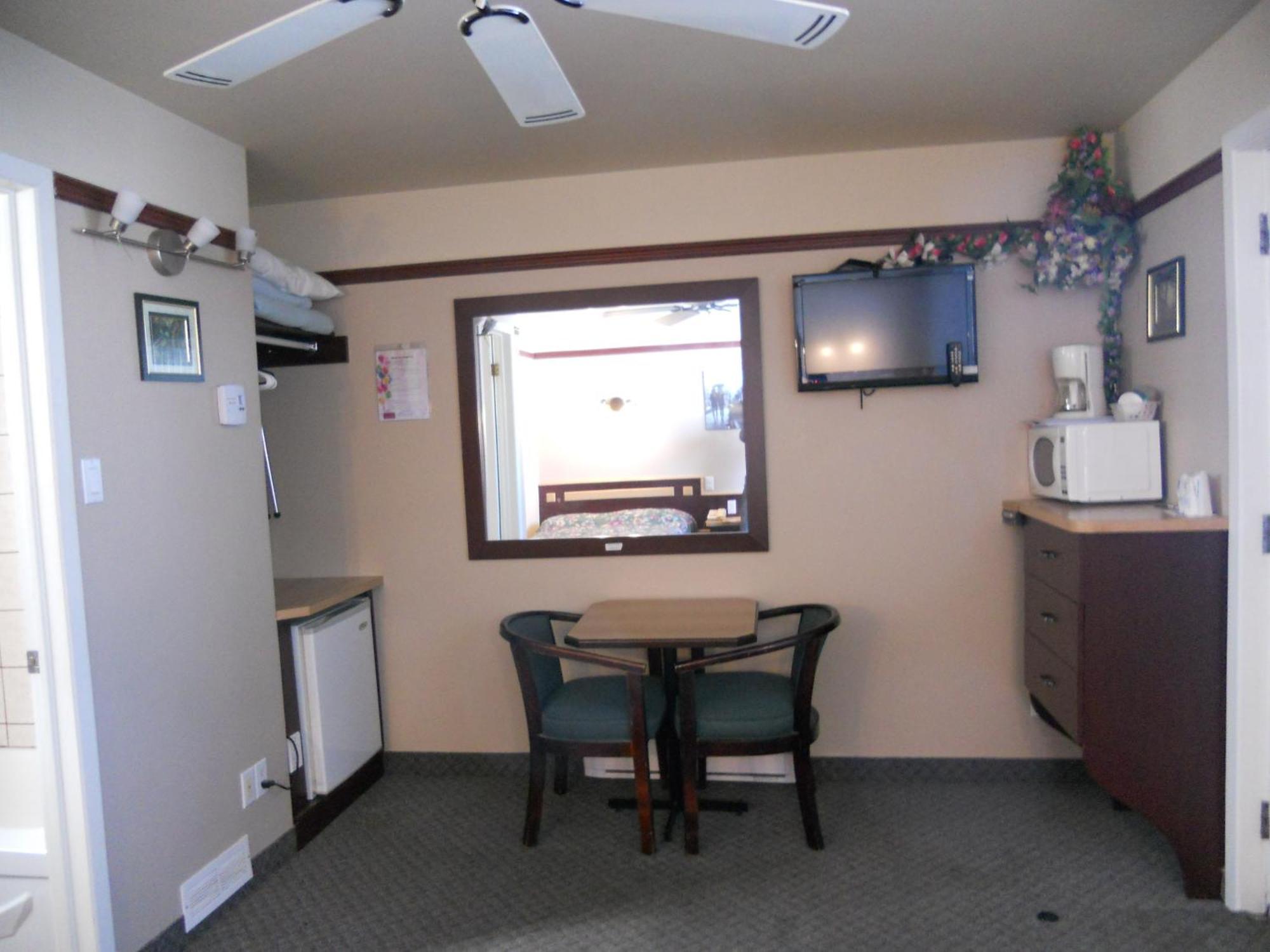 Motel Normandie Louiseville ภายนอก รูปภาพ