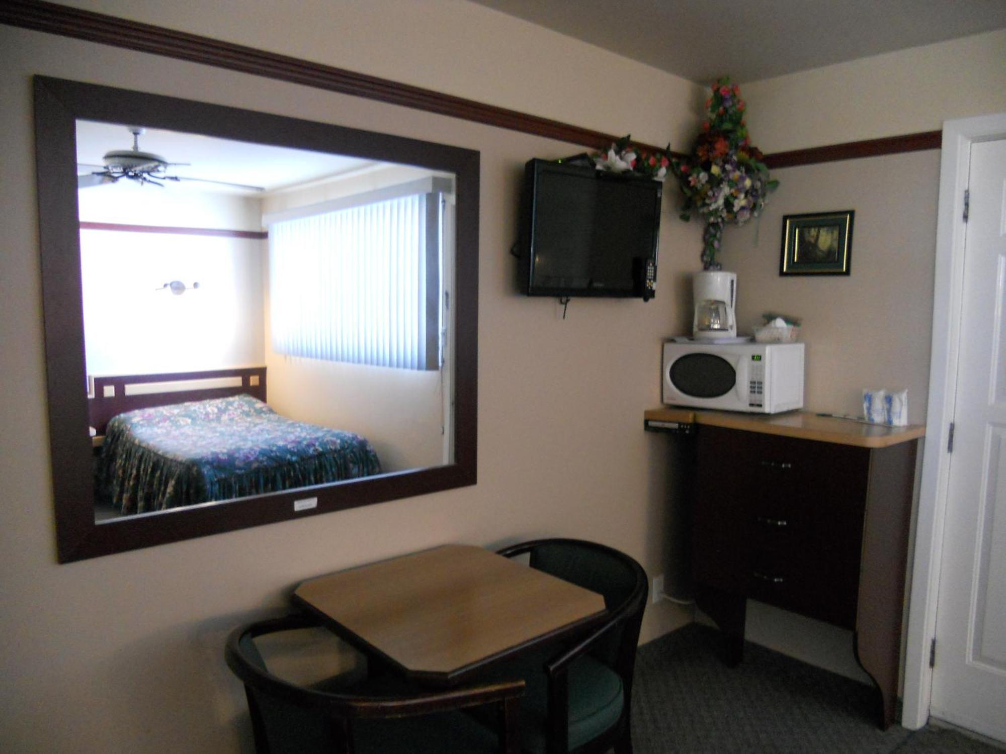 Motel Normandie Louiseville ภายนอก รูปภาพ
