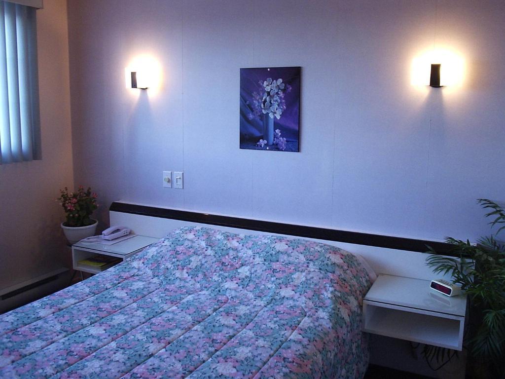 Motel Normandie Louiseville ภายนอก รูปภาพ