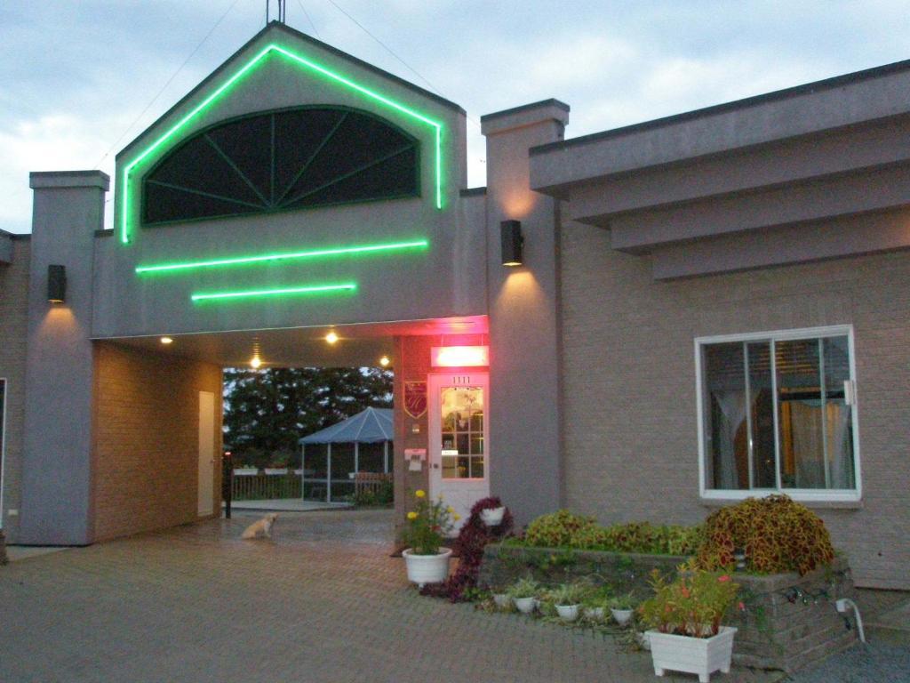 Motel Normandie Louiseville ภายนอก รูปภาพ