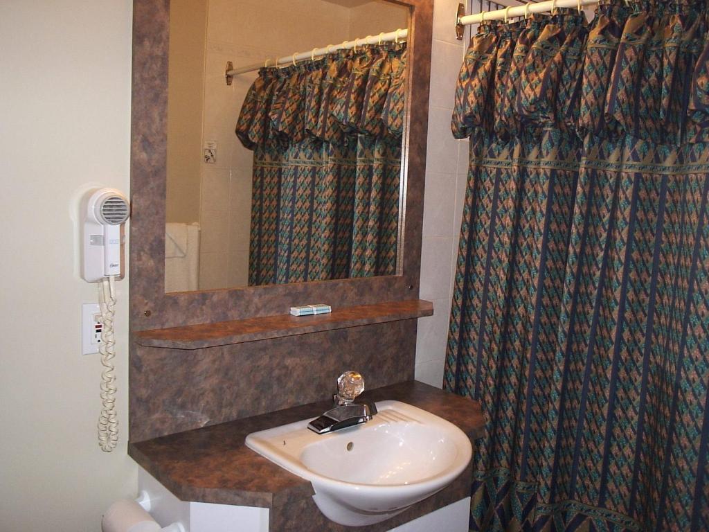 Motel Normandie Louiseville ภายนอก รูปภาพ
