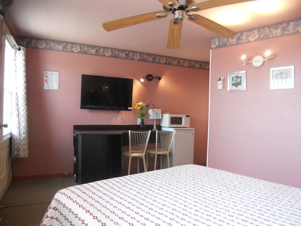 Motel Normandie Louiseville ภายนอก รูปภาพ