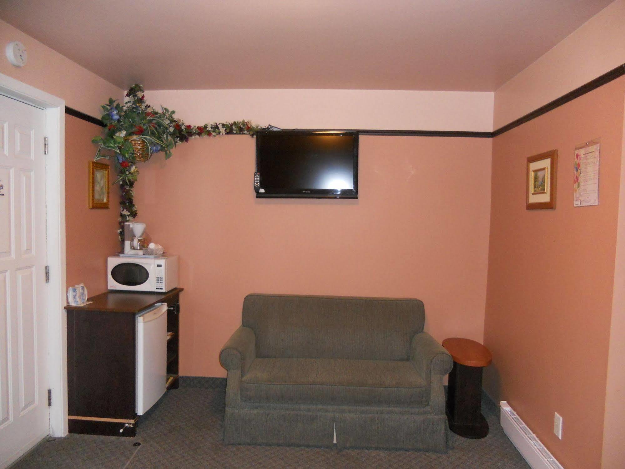 Motel Normandie Louiseville ภายนอก รูปภาพ
