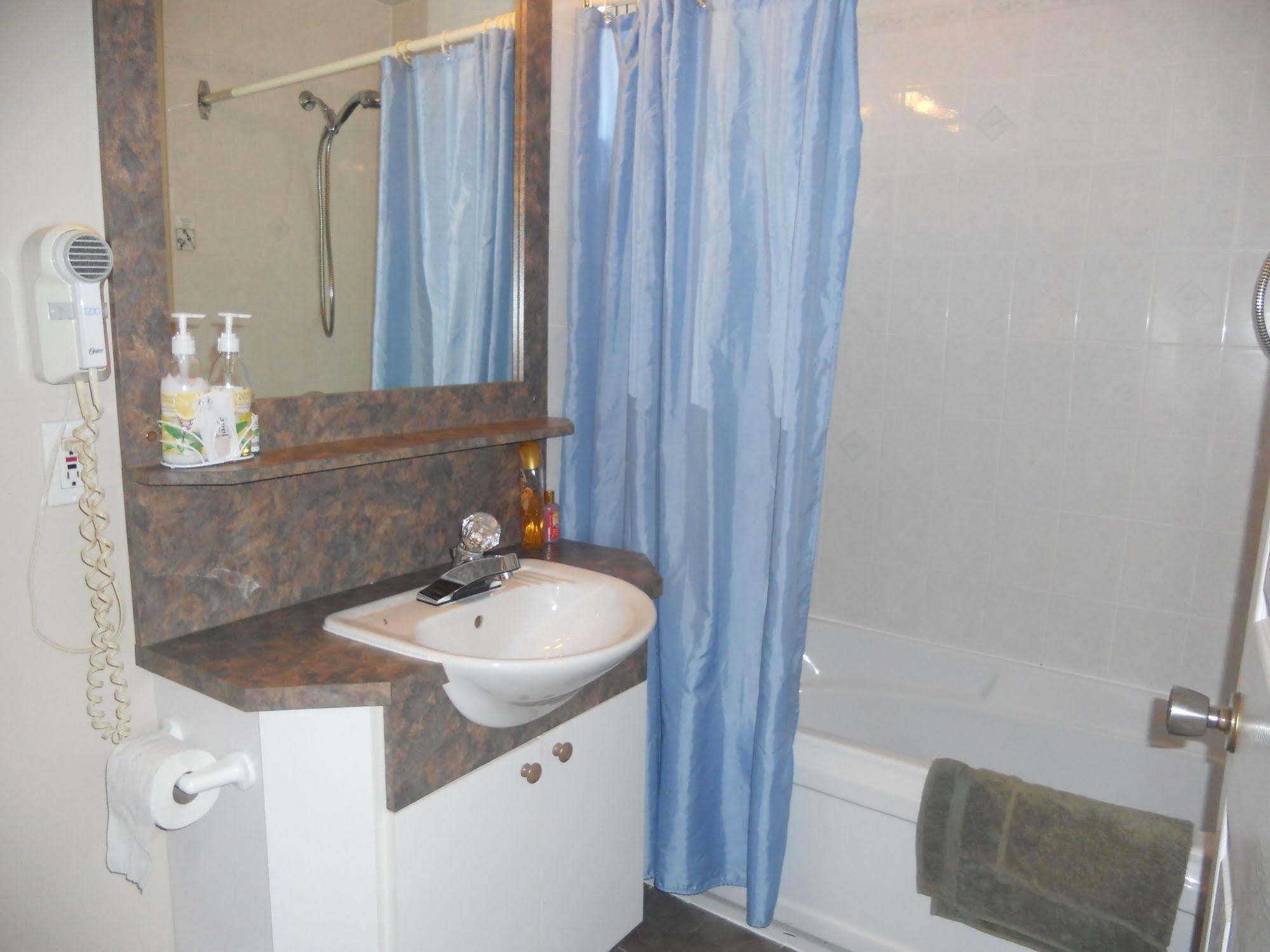 Motel Normandie Louiseville ภายนอก รูปภาพ